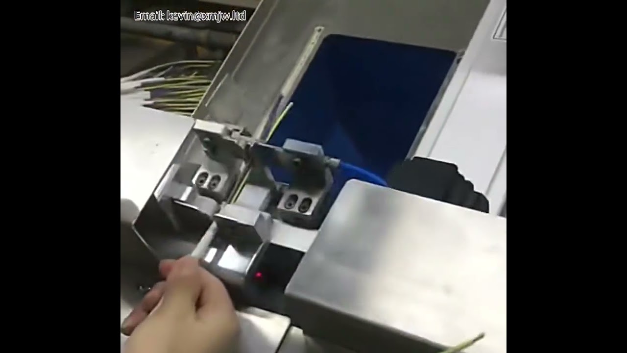 多芯護套剝線機｜長短線自動裁切剝皮設備｜電纜長度剝皮機