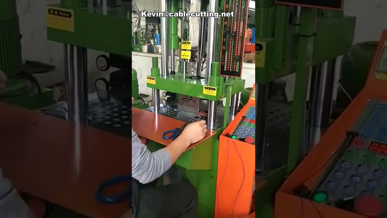 迷你手動桌上型PA66防水插頭射出成型機 | 電纜連接器模具